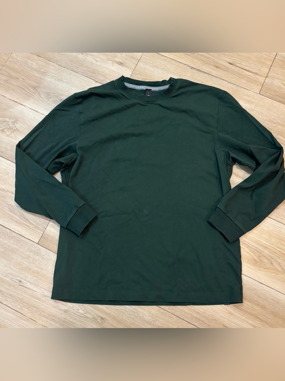 Lululemon Fundamental Long Sleeve Shirt Medium M Men Green LM3FBTS Cotton Blend
